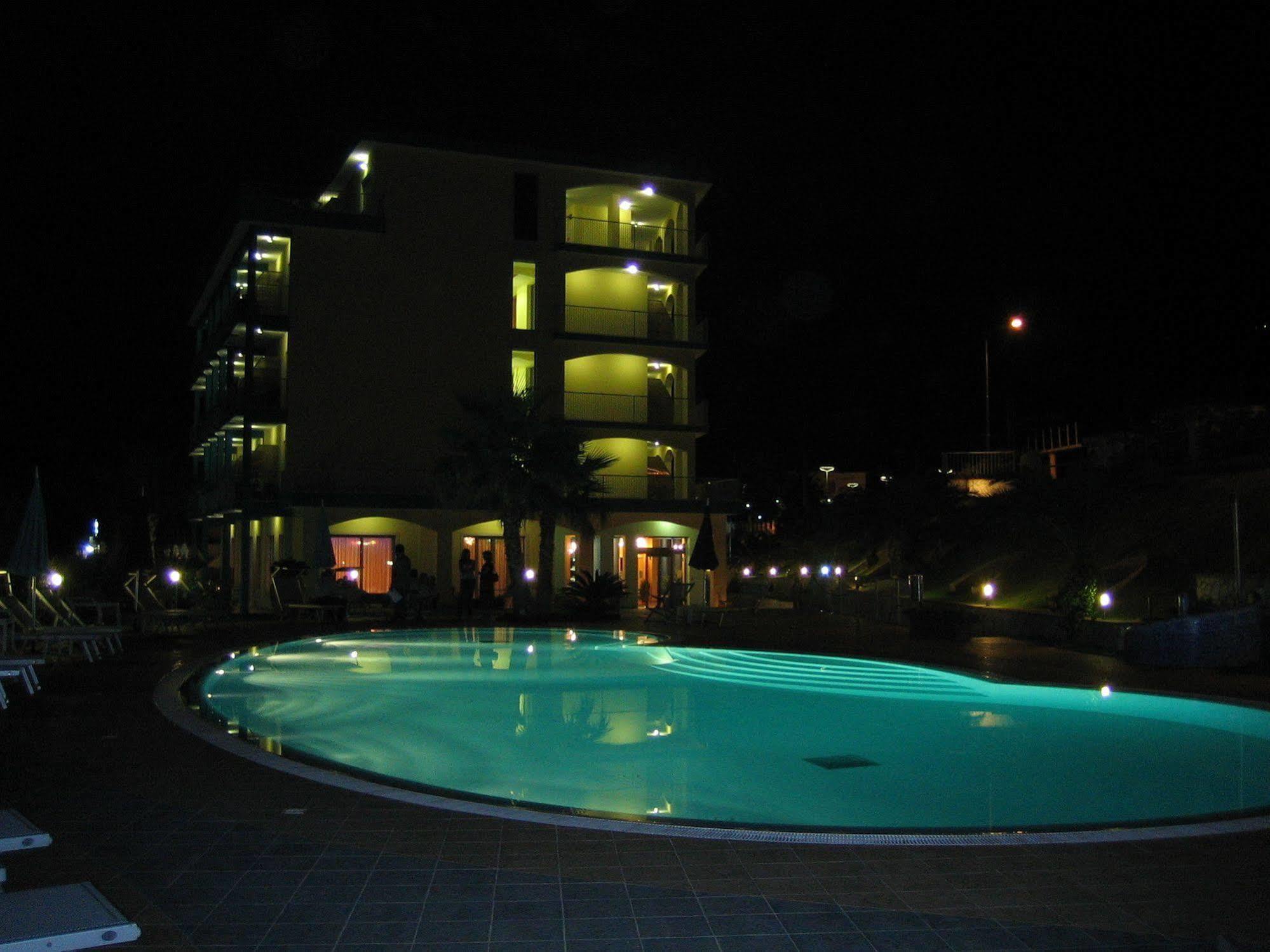 Meridian Hotel Terme Luigiane Zewnętrze zdjęcie